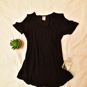 💝*SOLD*Faded Glory Cold-Sholder Sleeve T-shirt💝